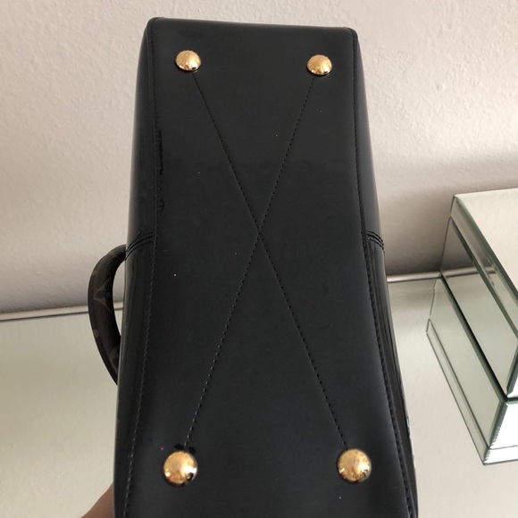 SOLD!!!!!!!!Authentic  Louis Vuitton purse - Picture 3 of 8